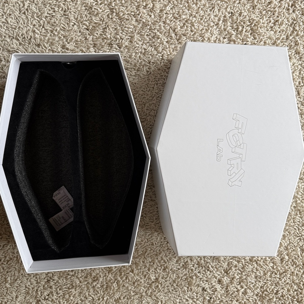 White Box - Picture 5 of 5